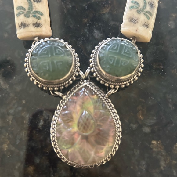 Stephen Dweck Hand Carved One of a Kind Sterling Silver Quartz Jade Necklace - Picture 2 of 10